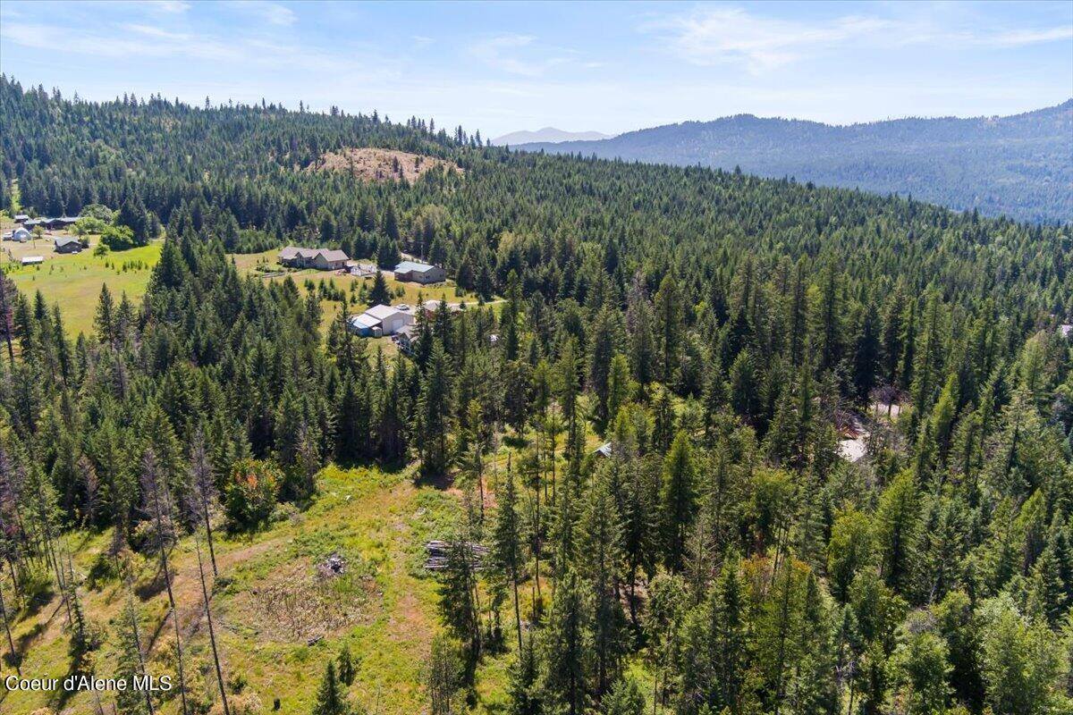 2117 Southisde School Road, Cocolalla, ID 83813