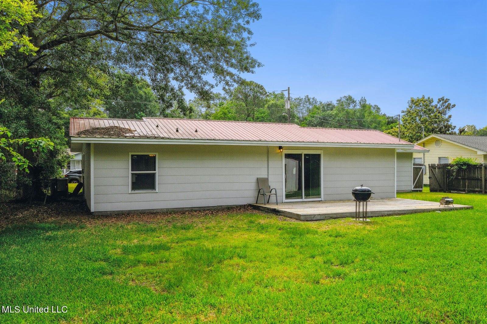 306 Mincheck Road, Ocean Springs, MS 39564