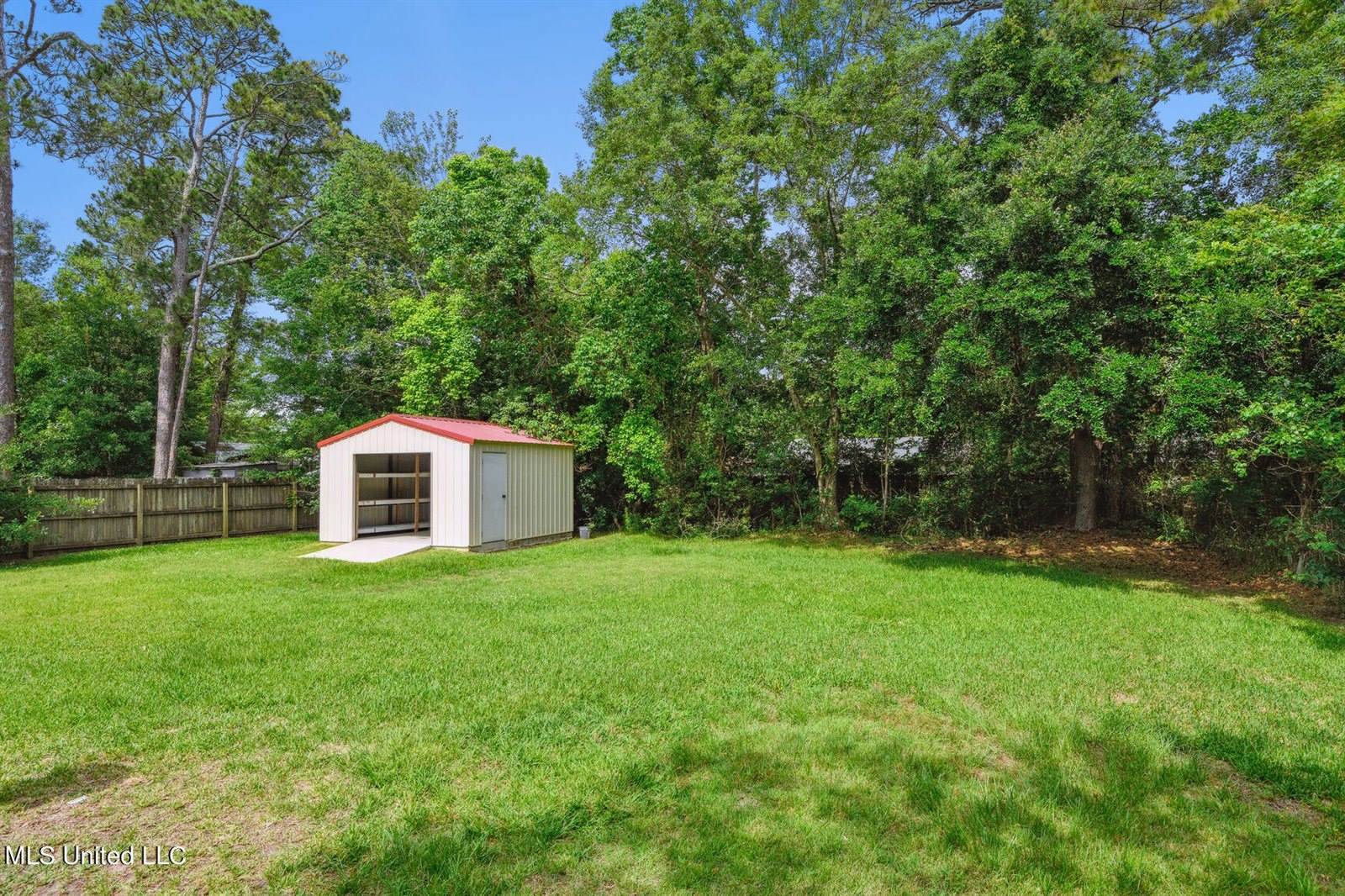 306 Mincheck Road, Ocean Springs, MS 39564