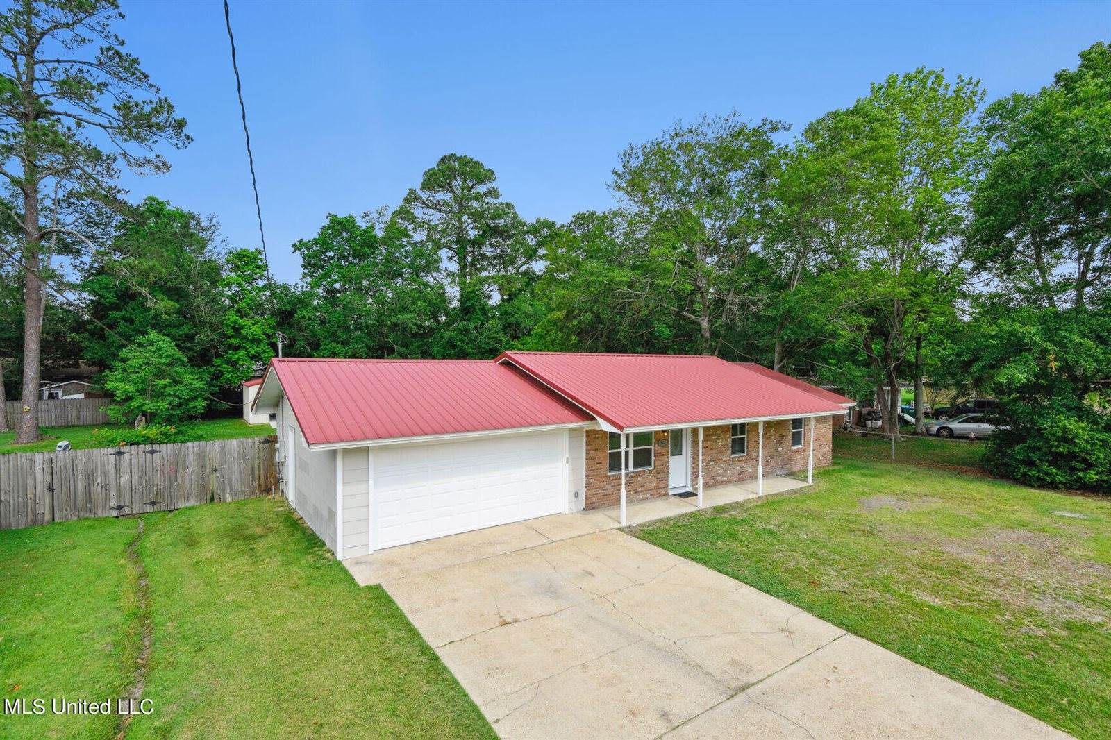 306 Mincheck Road, Ocean Springs, MS 39564