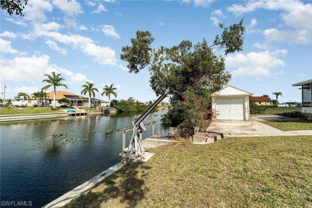 721 NW 8th Terrace, Cape Coral, FL 33993