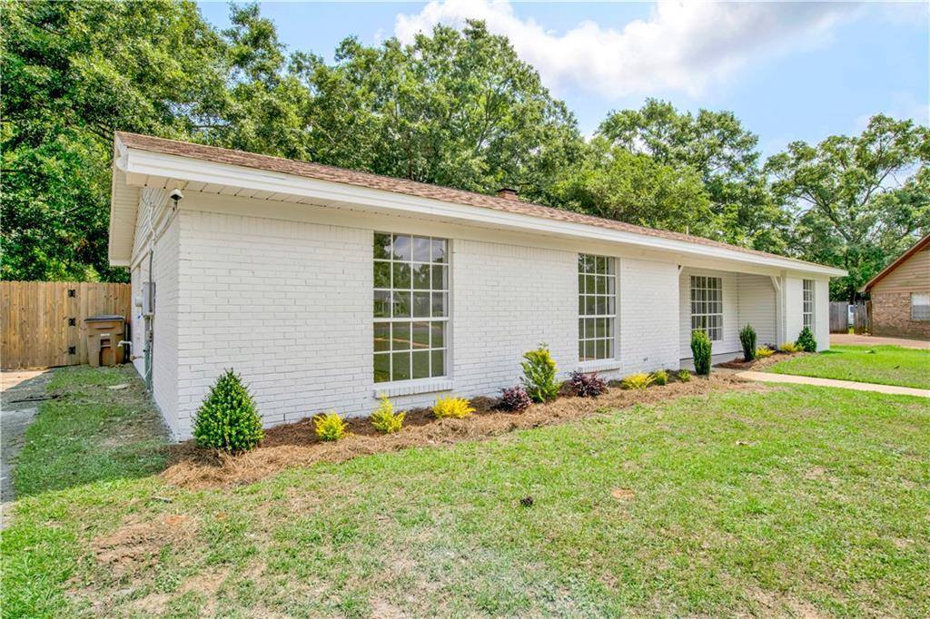 2263 Christopher Drive East, Mobile, AL 36609