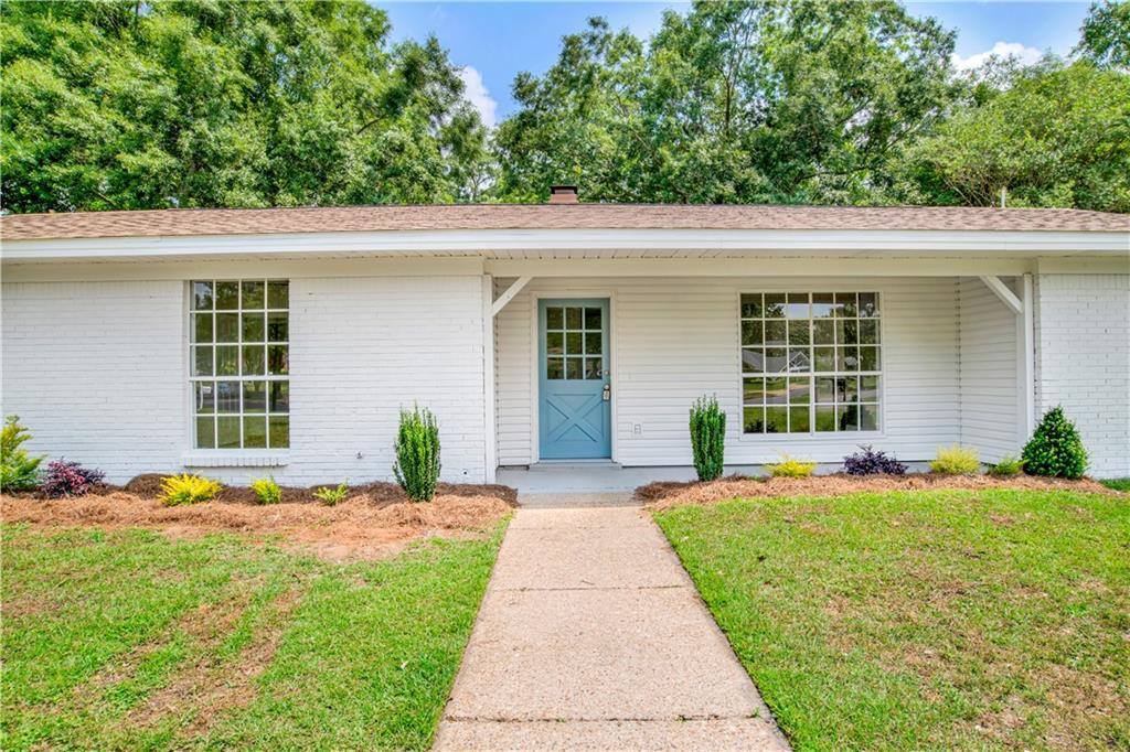 2263 Christopher Drive East, Mobile, AL 36609