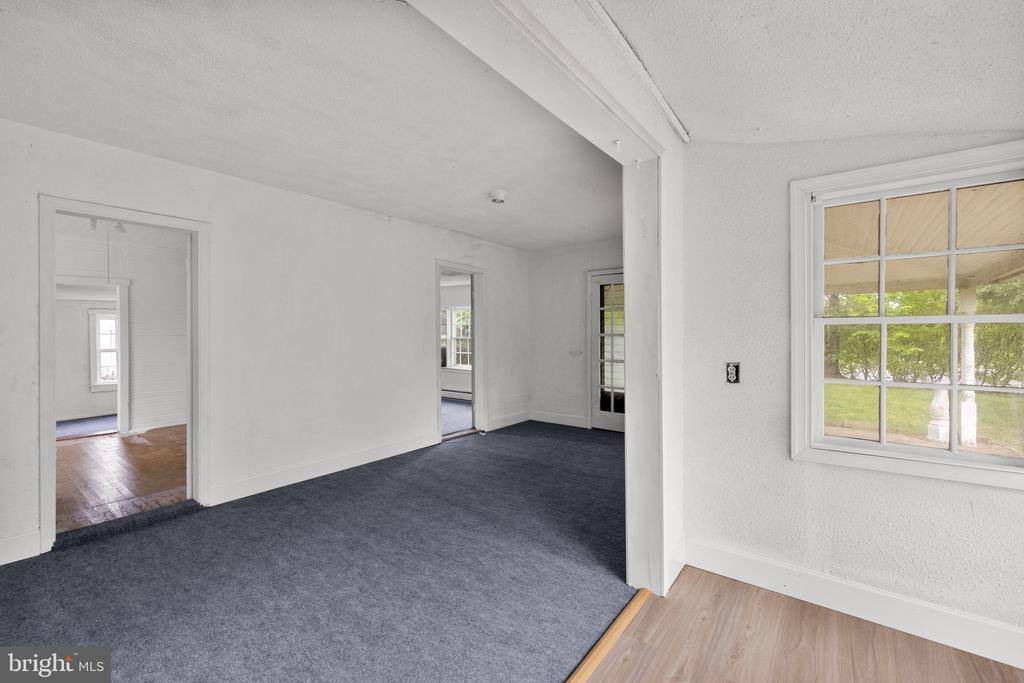 1890 Fairfax Pike, White Post, VA 22663