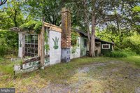 1890 Fairfax Pike, White Post, VA 22663