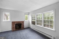 1890 Fairfax Pike, White Post, VA 22663