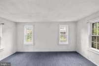 1890 Fairfax Pike, White Post, VA 22663