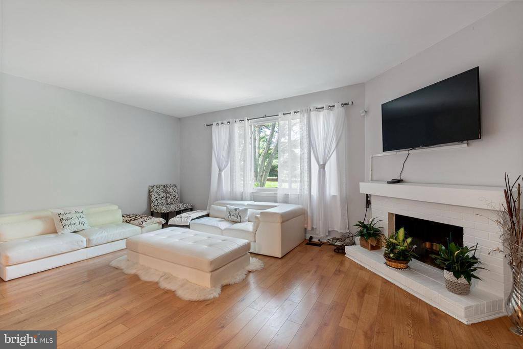 13317 Woodruff Court, Germantown, MD 20874