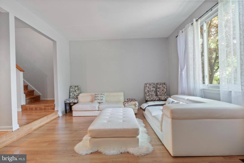 13317 Woodruff Court, Germantown, MD 20874