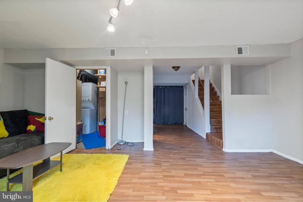 13317 Woodruff Court, Germantown, MD 20874