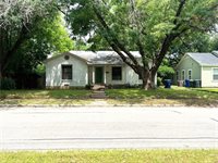 3313 East Brookview Drive, Waco, TX 76707