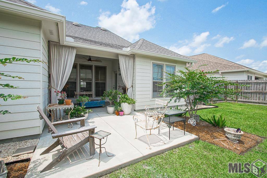 17200 Ledgestone Dr, Prairieville, LA 70769