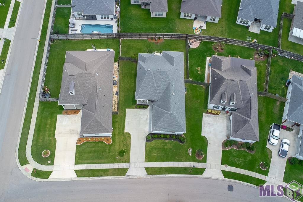 17200 Ledgestone Dr, Prairieville, LA 70769