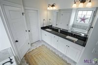 17200 Ledgestone Dr, Prairieville, LA 70769