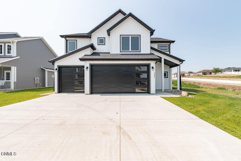 4801 Cornice Loop, Bismarck, ND 58503