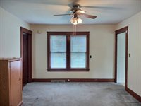 14 Nassau Street, Johnson City, NY 13790