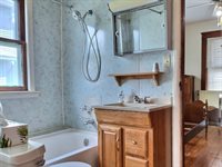 14 Nassau Street, Johnson City, NY 13790