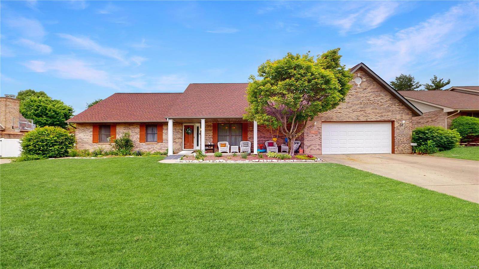 413 Hickory Manor, Belleville, IL 62223