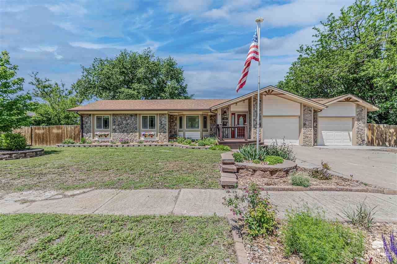 506 Countryside Road, Junction City, KS 66441