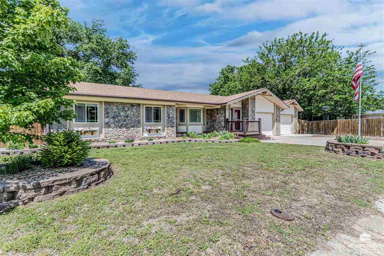 506 Countryside Road, Junction City, KS 66441