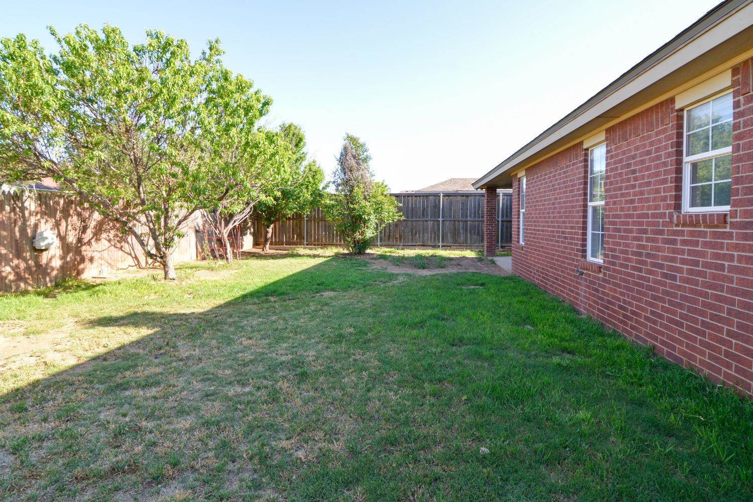 8908 Dixon Avenue, Lubbock, TX 79423