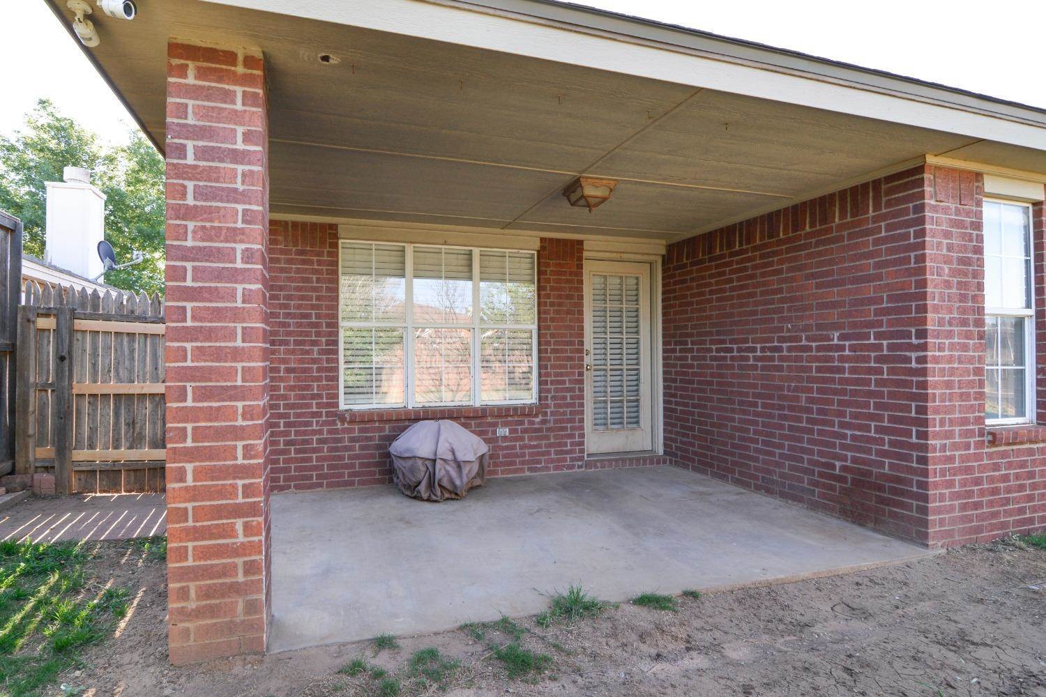 8908 Dixon Avenue, Lubbock, TX 79423