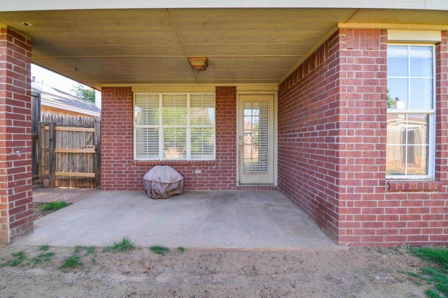 8908 Dixon Avenue, Lubbock, TX 79423