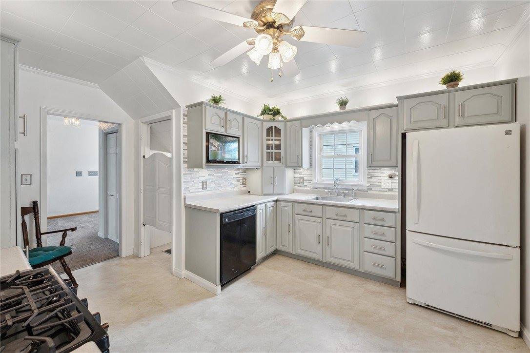 146 State St., Saxonburg Boro, PA 16056