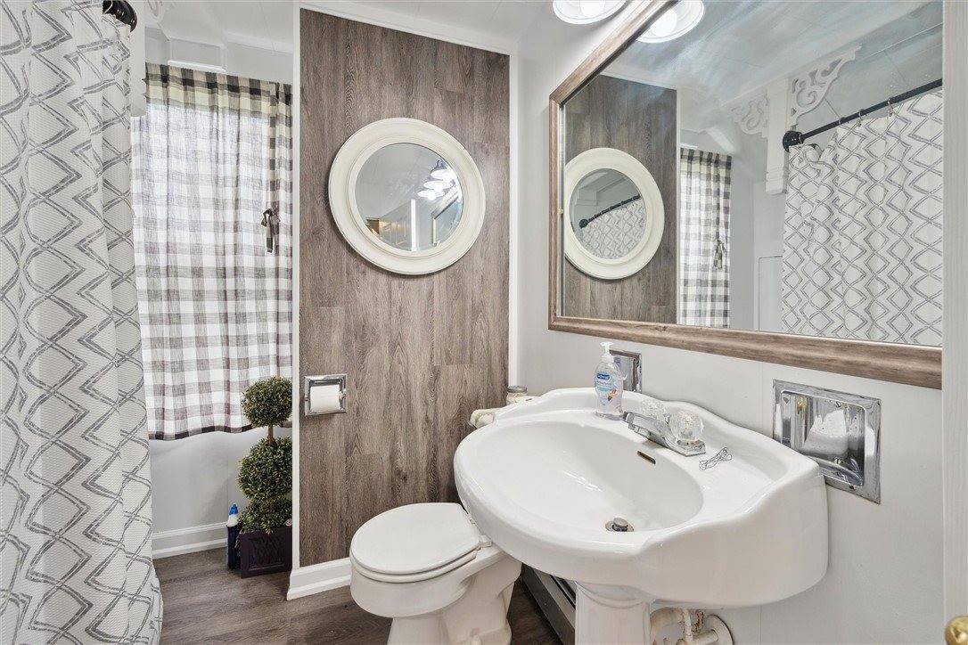 146 State St., Saxonburg Boro, PA 16056