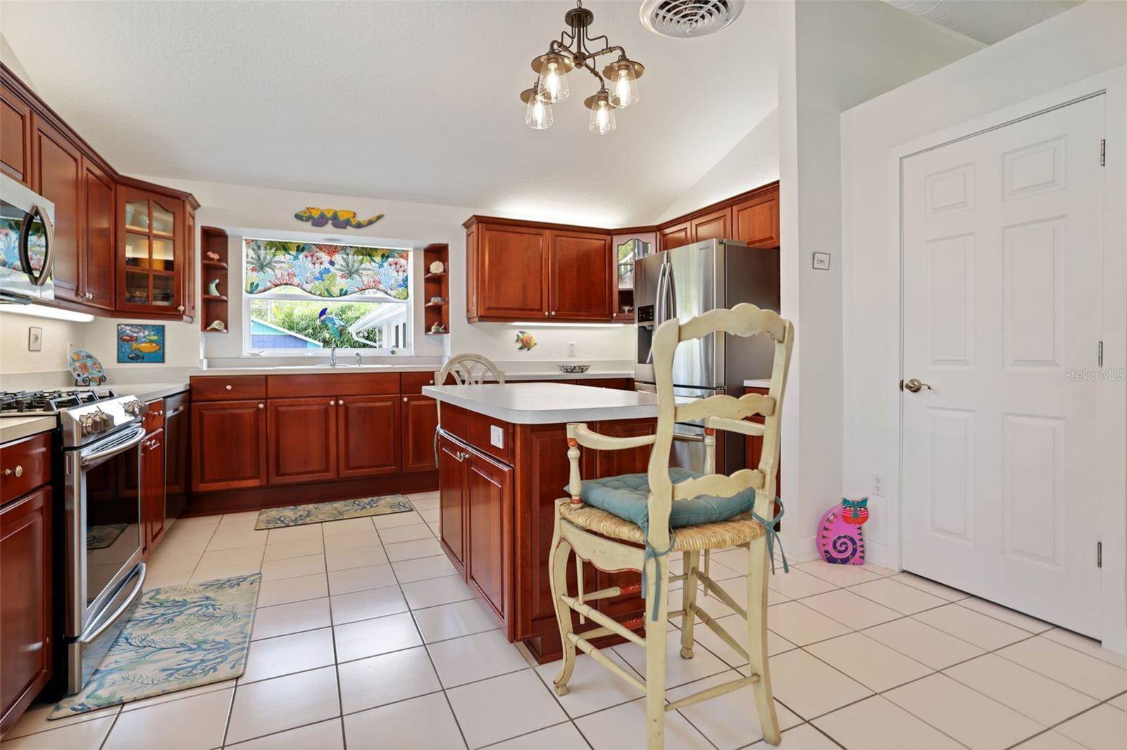 1020 Granada Street, Clearwater, FL 33755