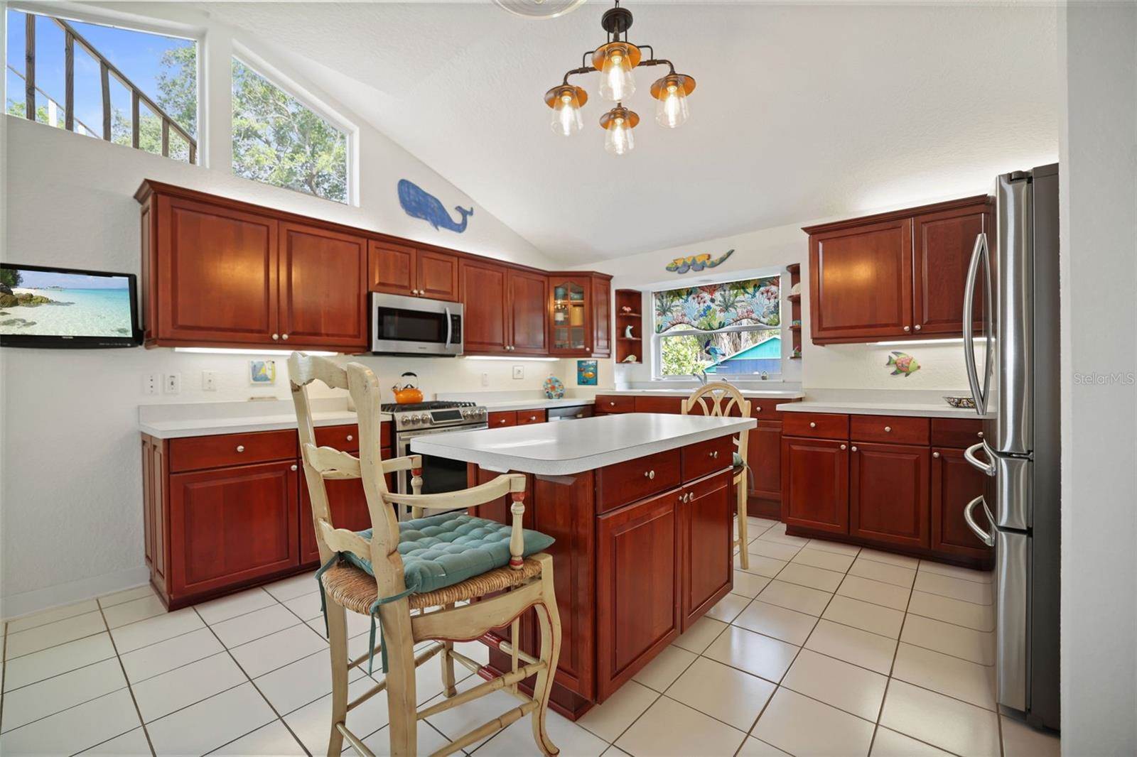 1020 Granada Street, Clearwater, FL 33755