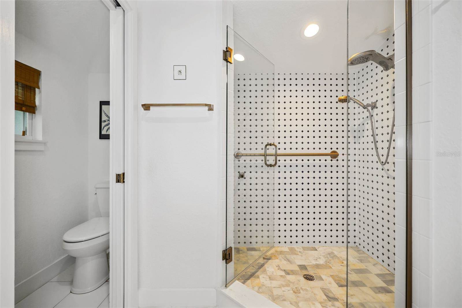 1020 Granada Street, Clearwater, FL 33755