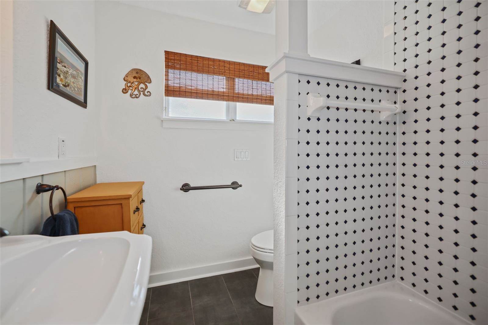 1020 Granada Street, Clearwater, FL 33755