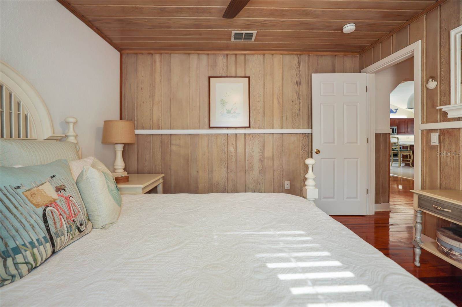 1020 Granada Street, Clearwater, FL 33755