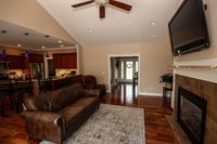 12 Peruvian Way, Bangor, ME 04401