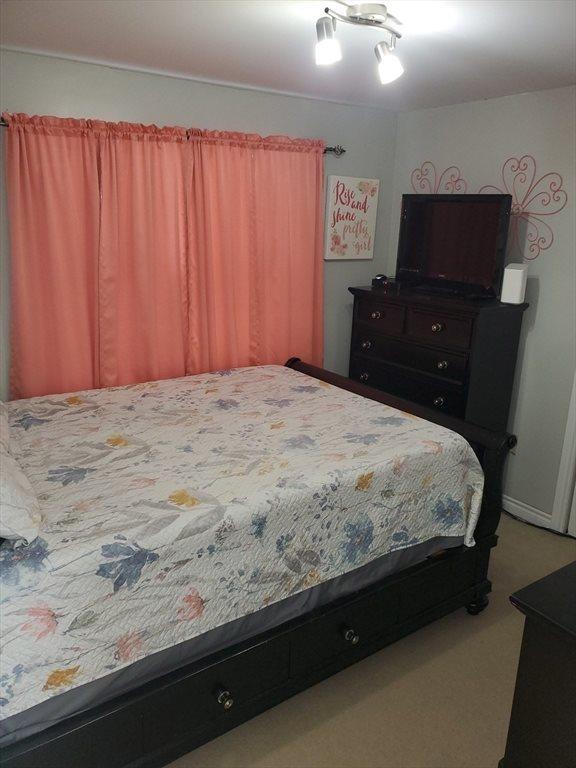 99 Franklin, Holyoke, MA 01040