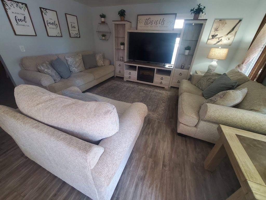 99 Franklin, Holyoke, MA 01040