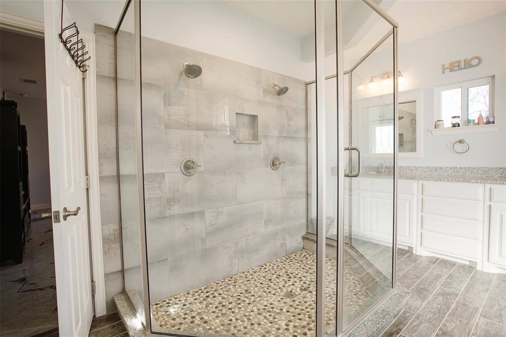 220 Amanda Drive, Weatherford, TX 76088