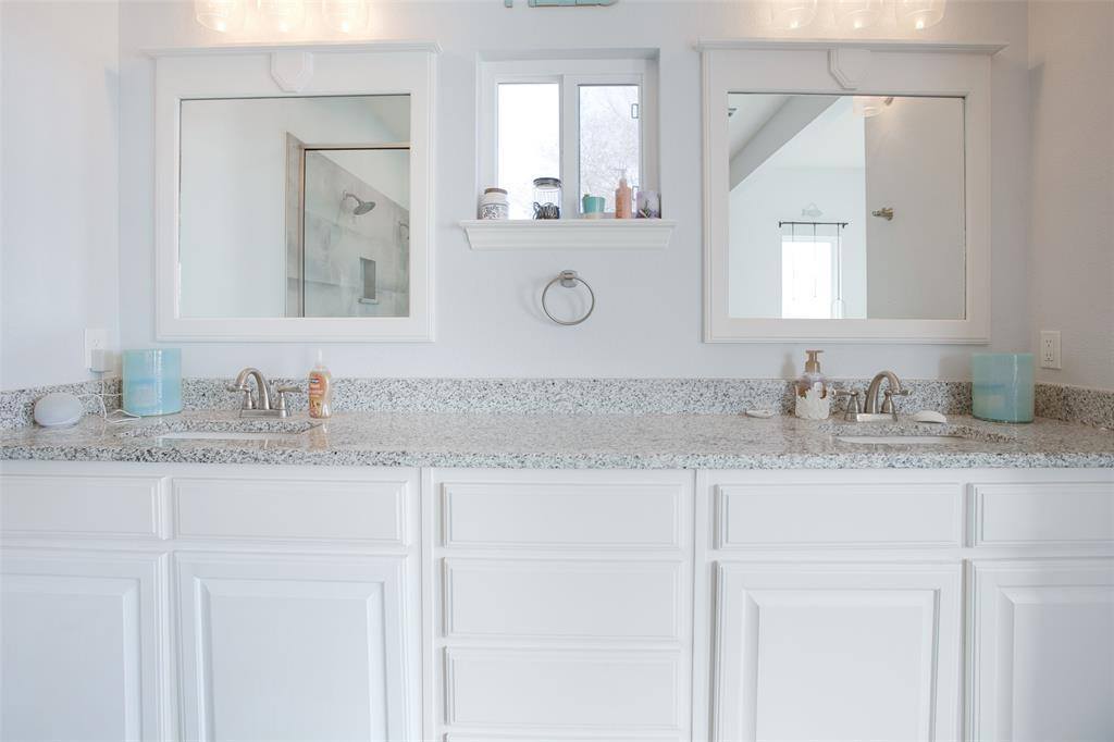 220 Amanda Drive, Weatherford, TX 76088