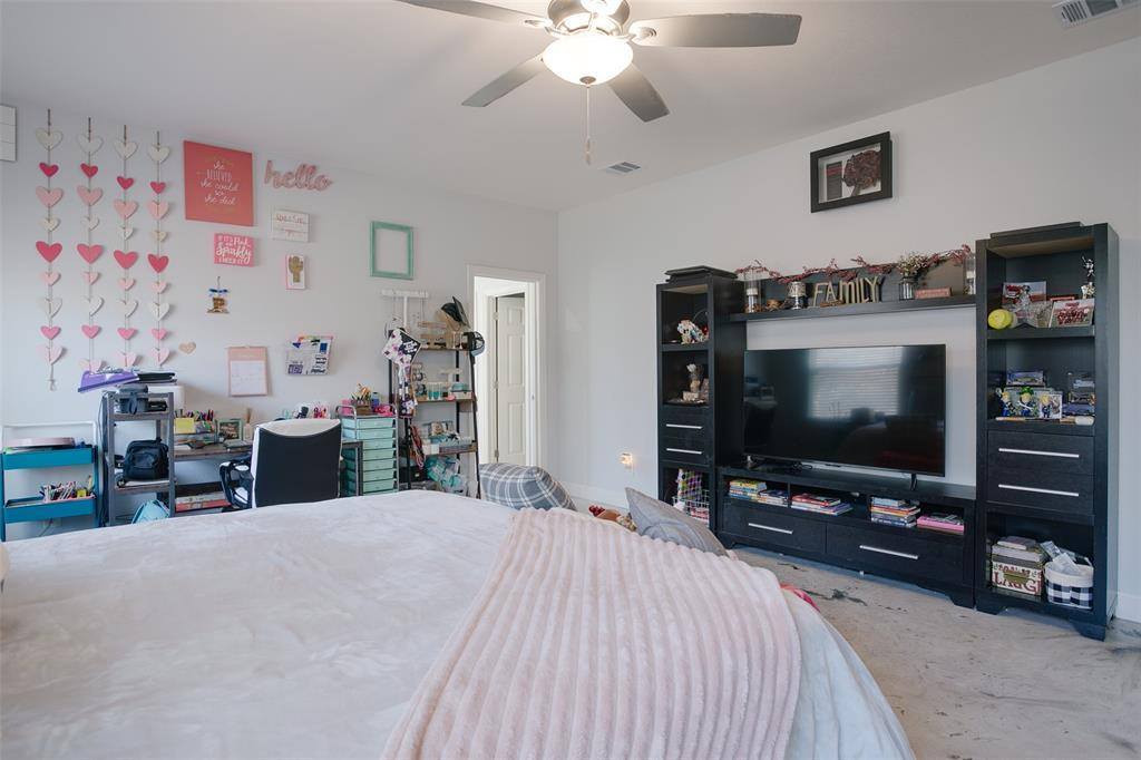 220 Amanda Drive, Weatherford, TX 76088