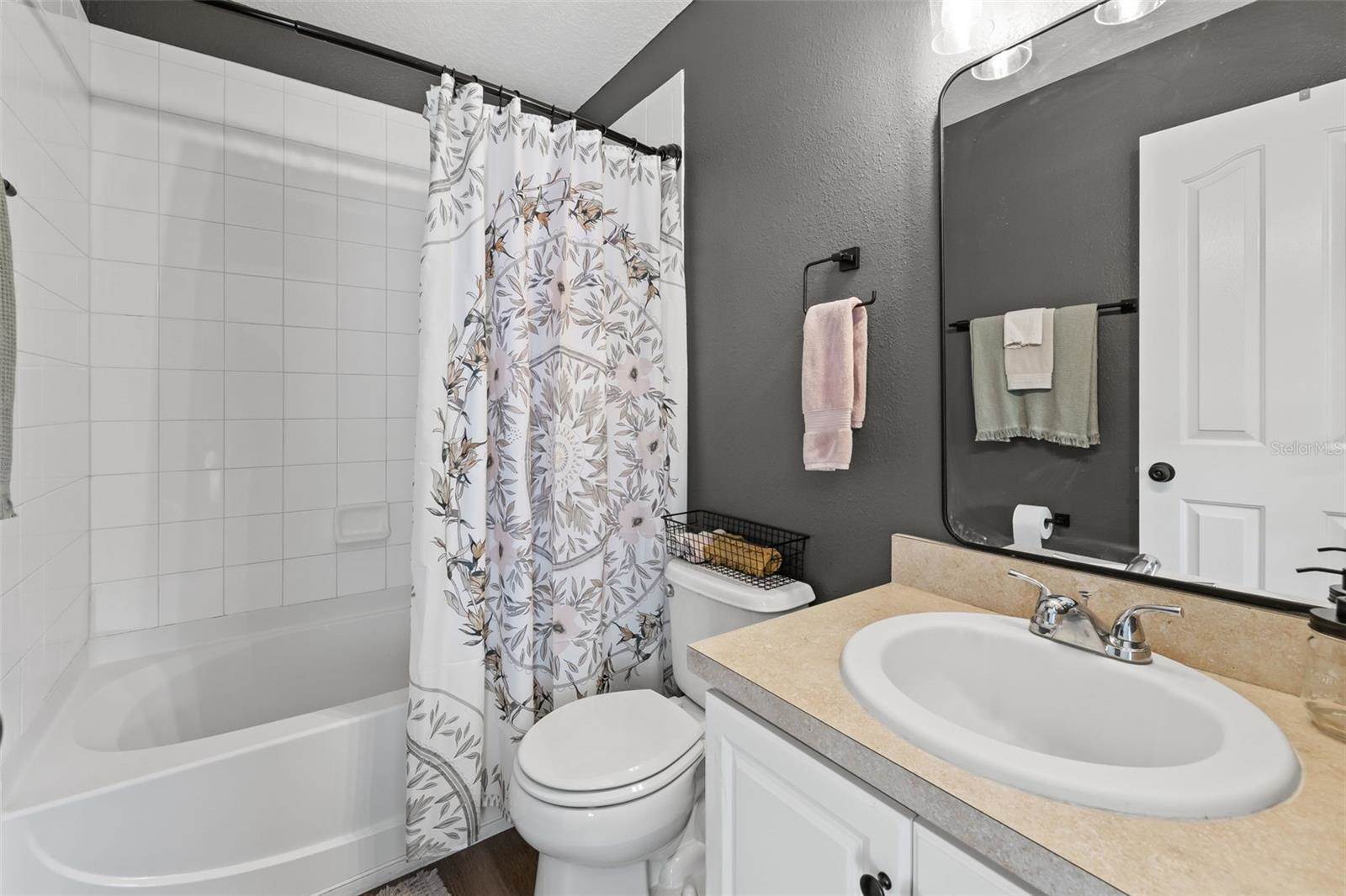 8715 Sheldon Creek Boulevard, Tampa, FL 33615