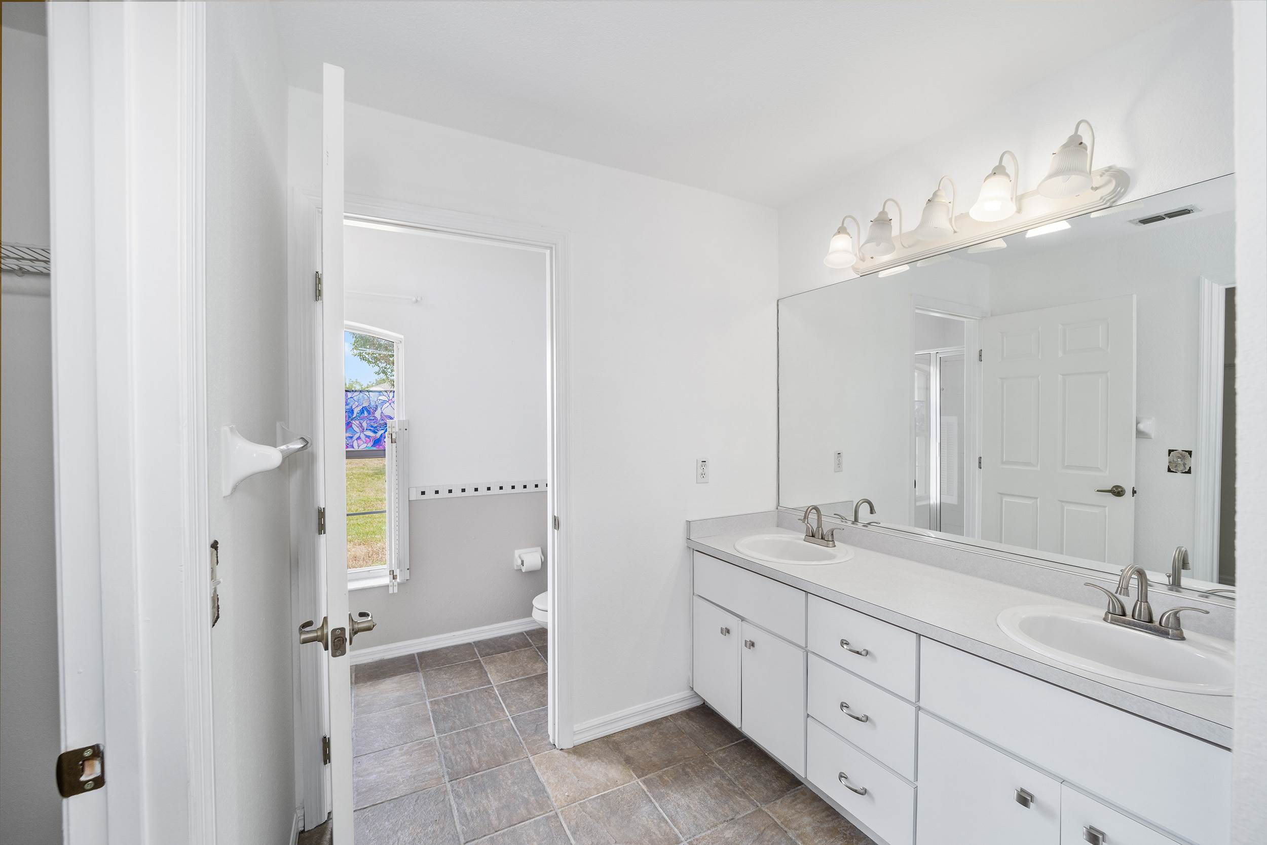 11 Teak Loop Lane, Ocala, FL 34472