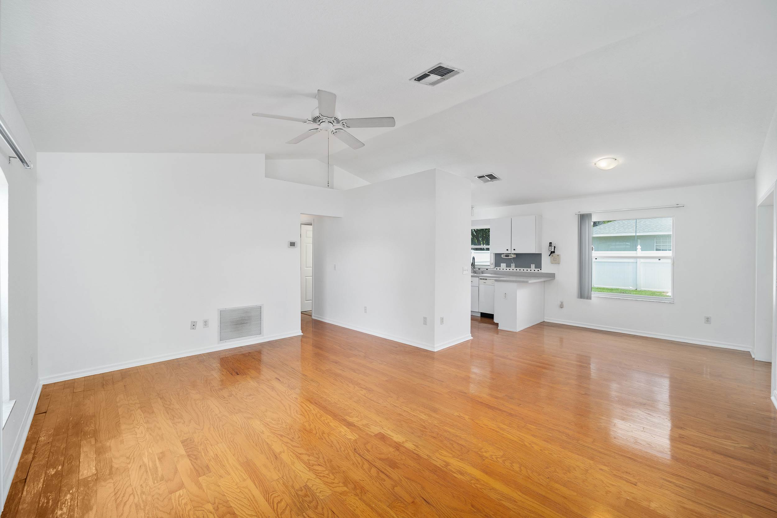 11 Teak Loop Lane, Ocala, FL 34472