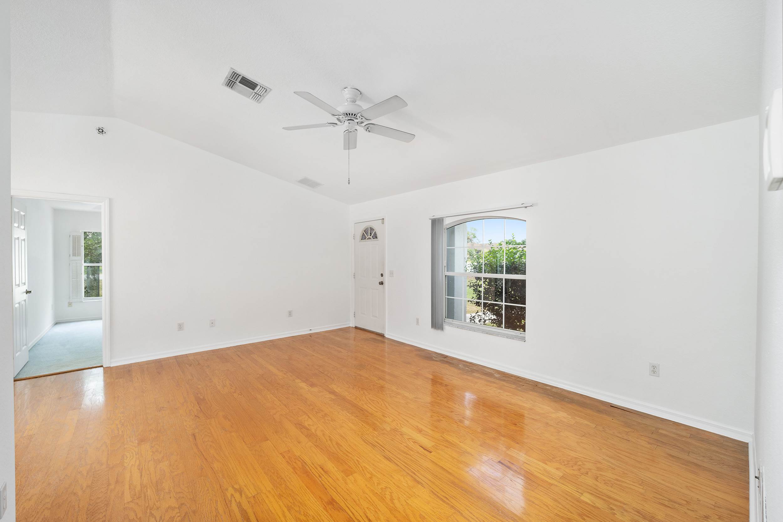 11 Teak Loop Lane, Ocala, FL 34472