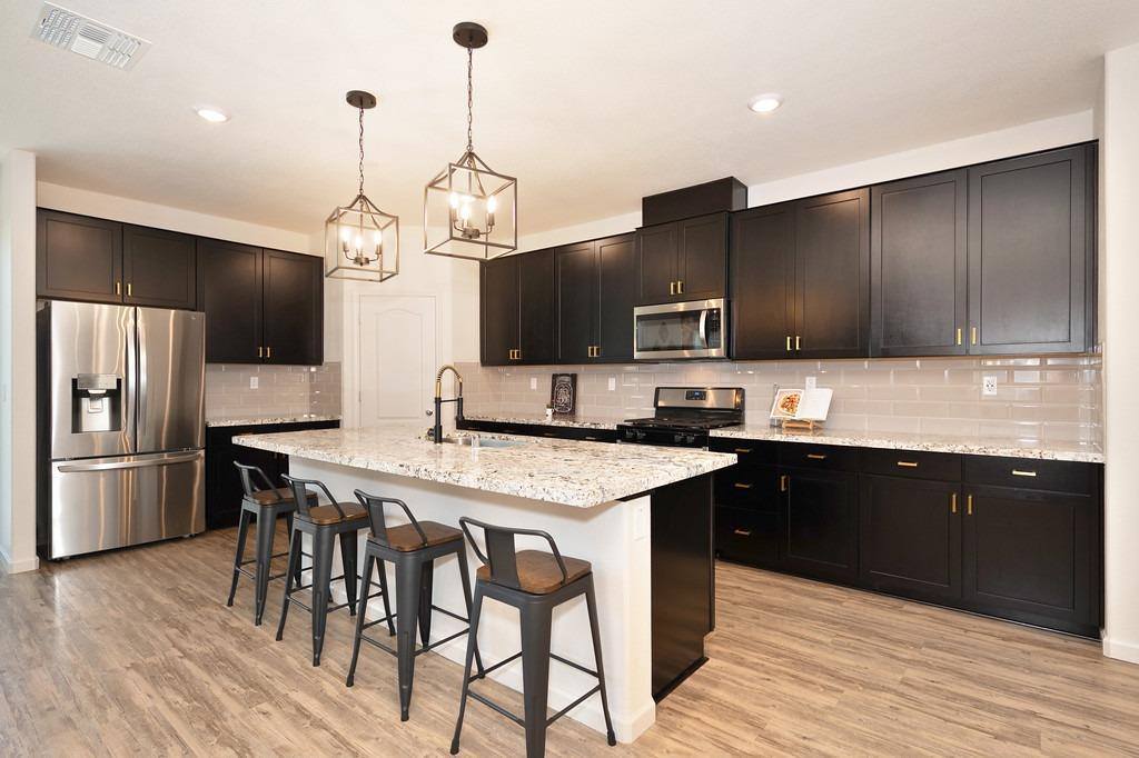 8040 Fort Collins Way, Roseville, CA 95747