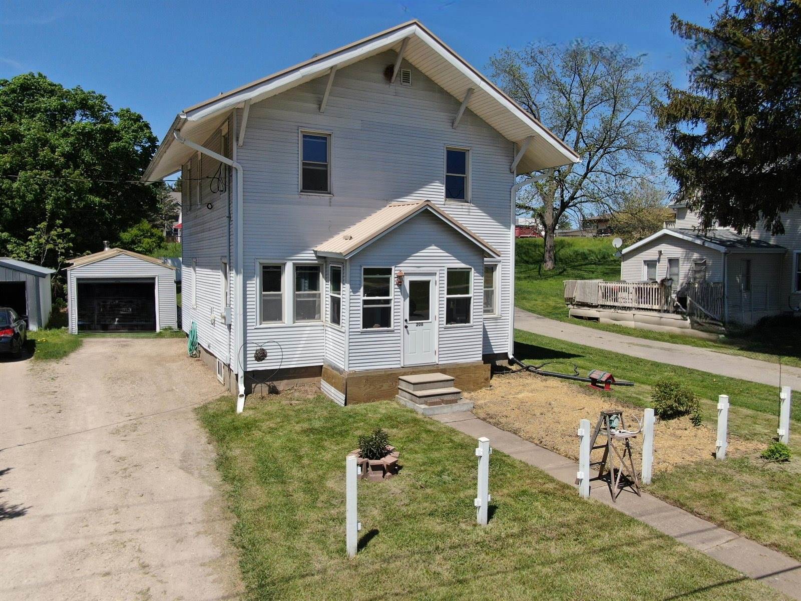 208 Black River Ave, Westby, WI 54667