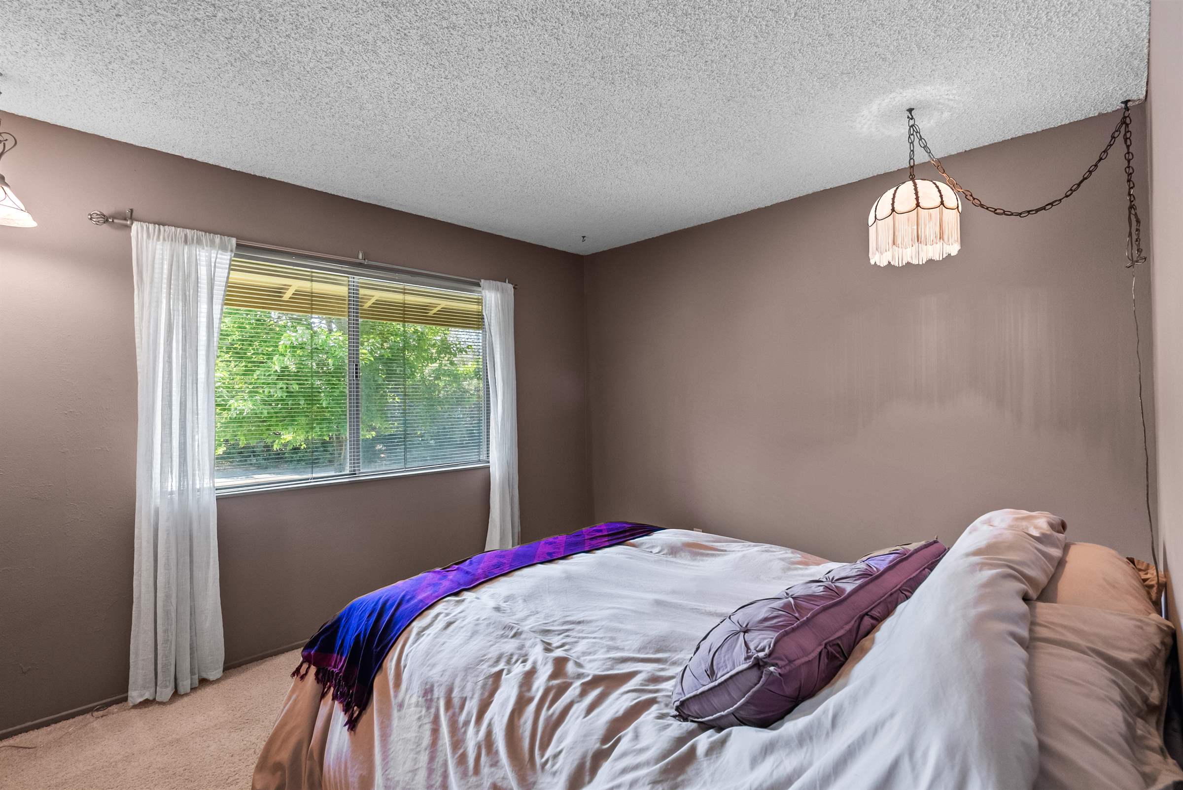 26342 Sand Canyon Rd., Canyon Country, CA 91387