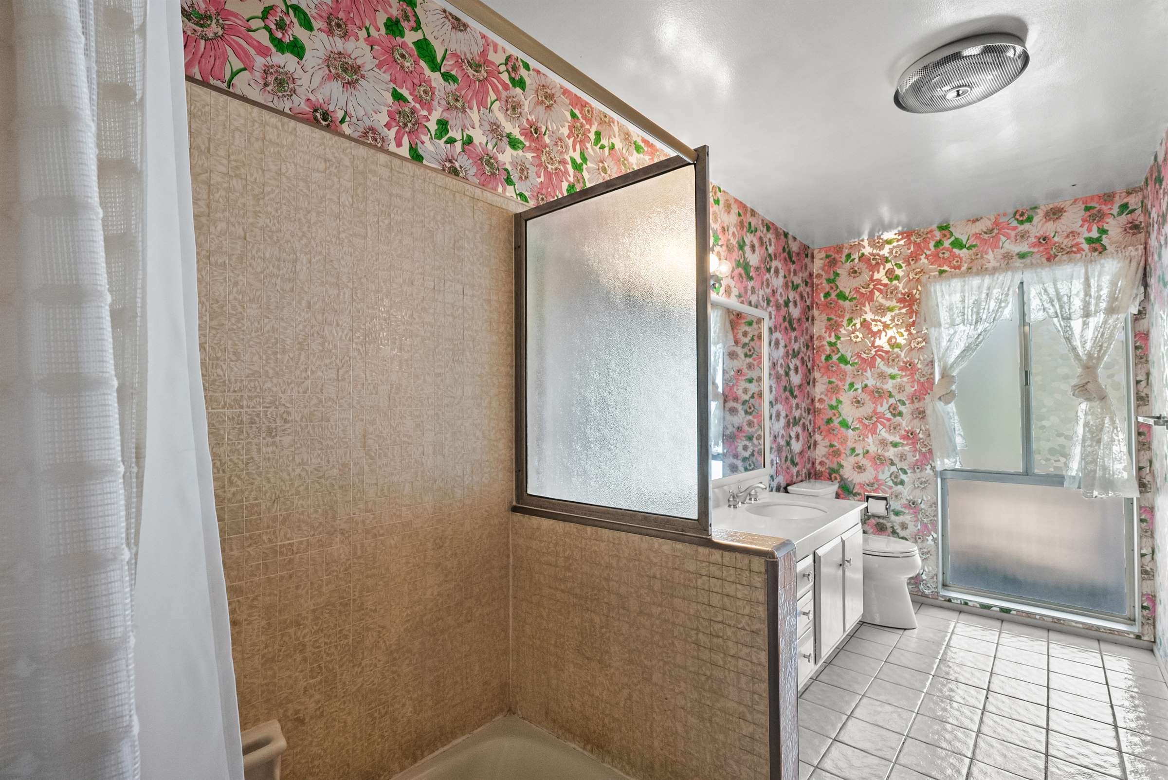 26342 Sand Canyon Rd., Canyon Country, CA 91387