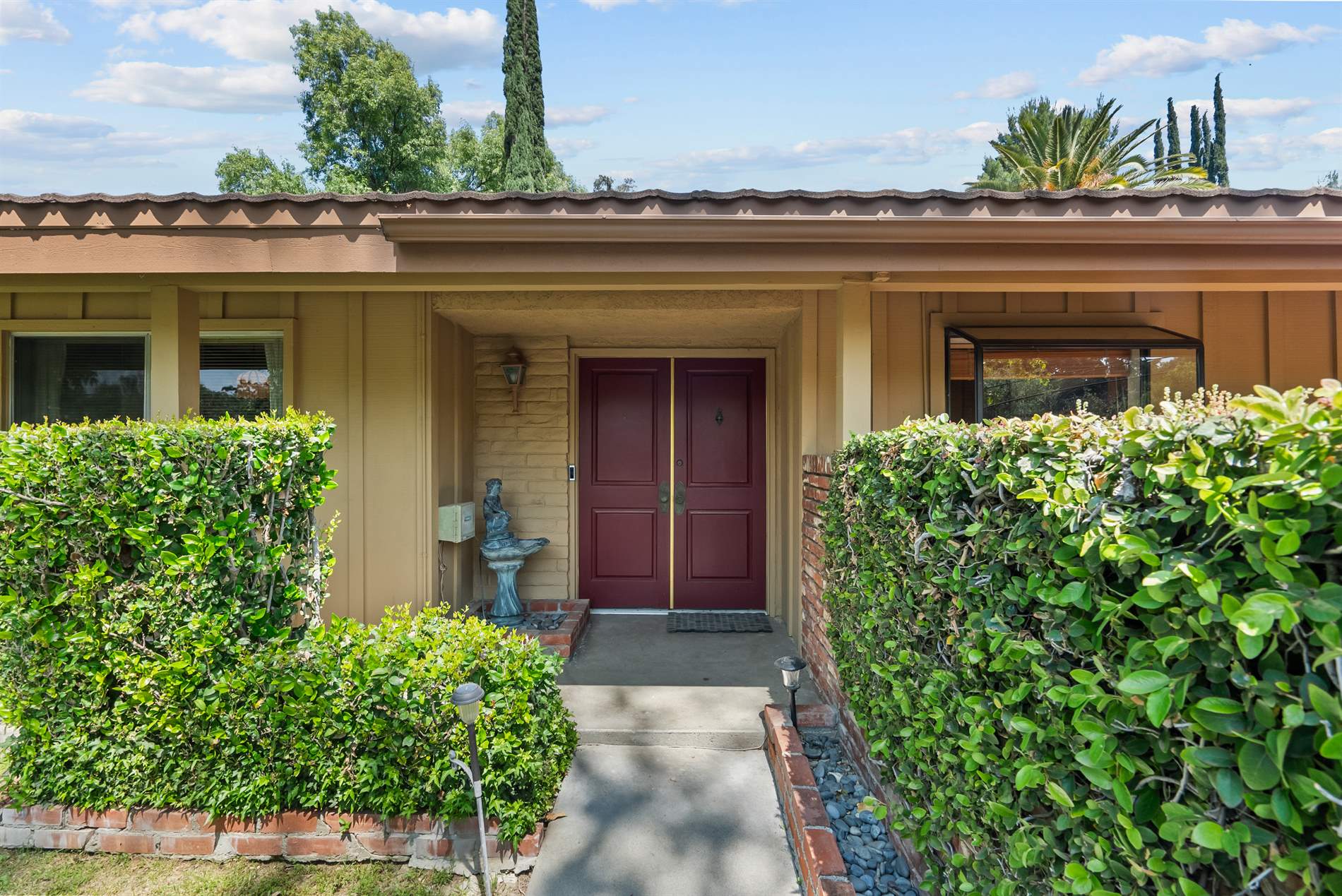 26342 Sand Canyon Rd., Canyon Country, CA 91387