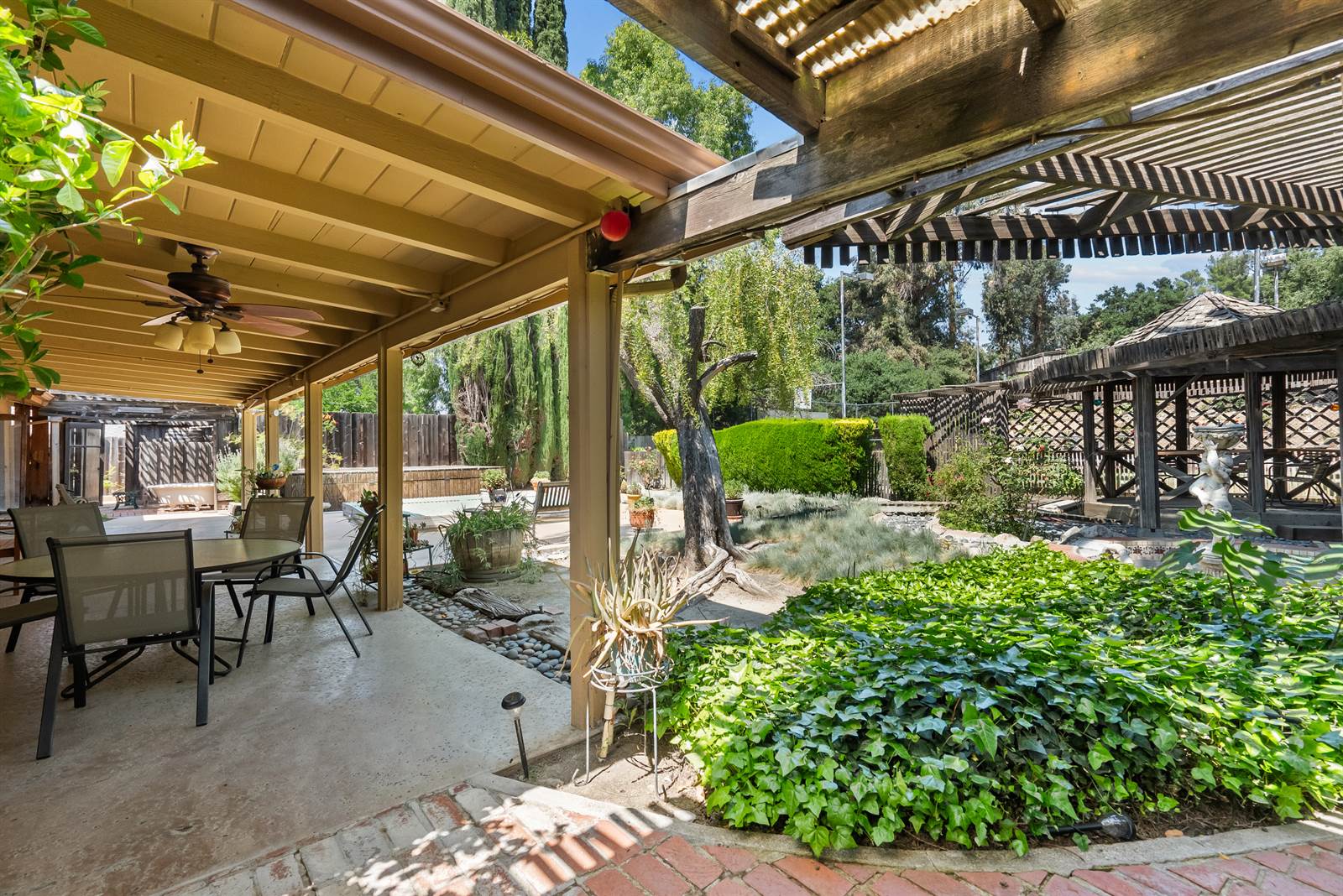 26342 Sand Canyon Rd., Canyon Country, CA 91387